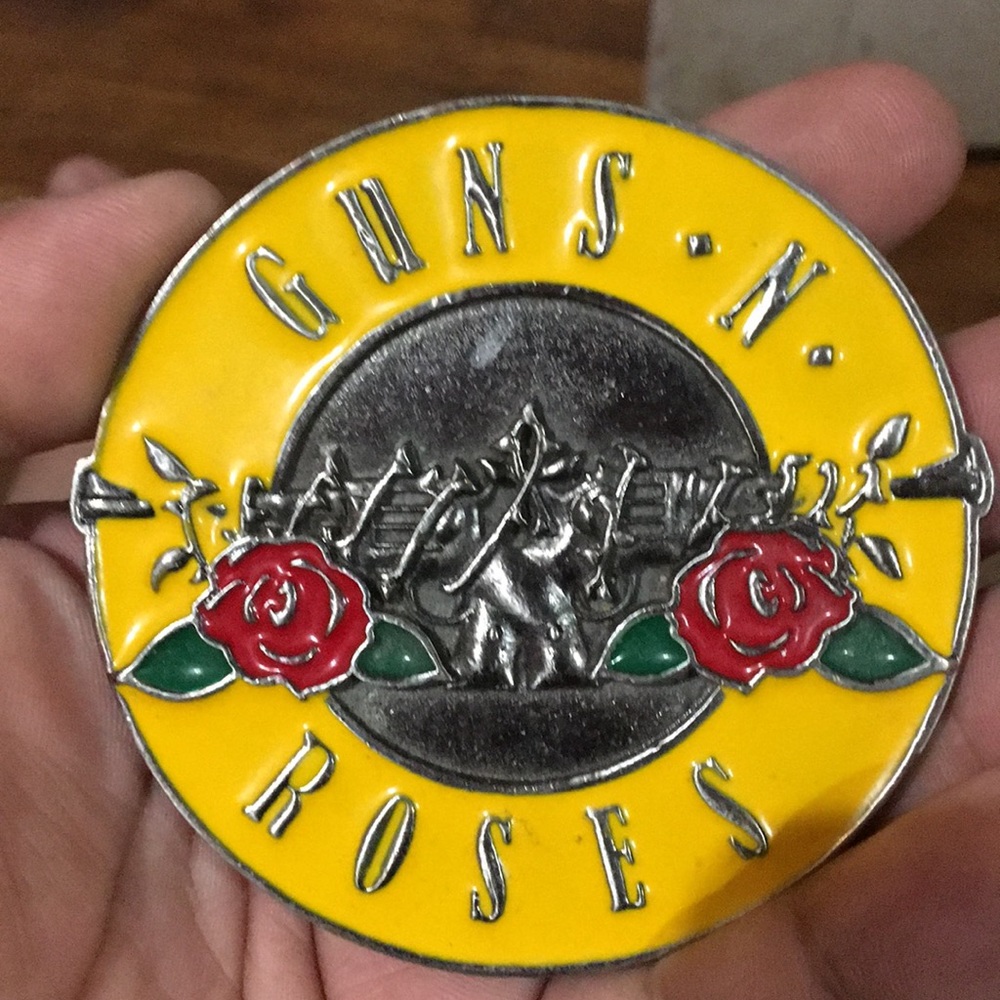 Guns and roses 🌹 belt buckle heavy steel.